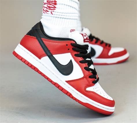 nike sb dunk low chicago